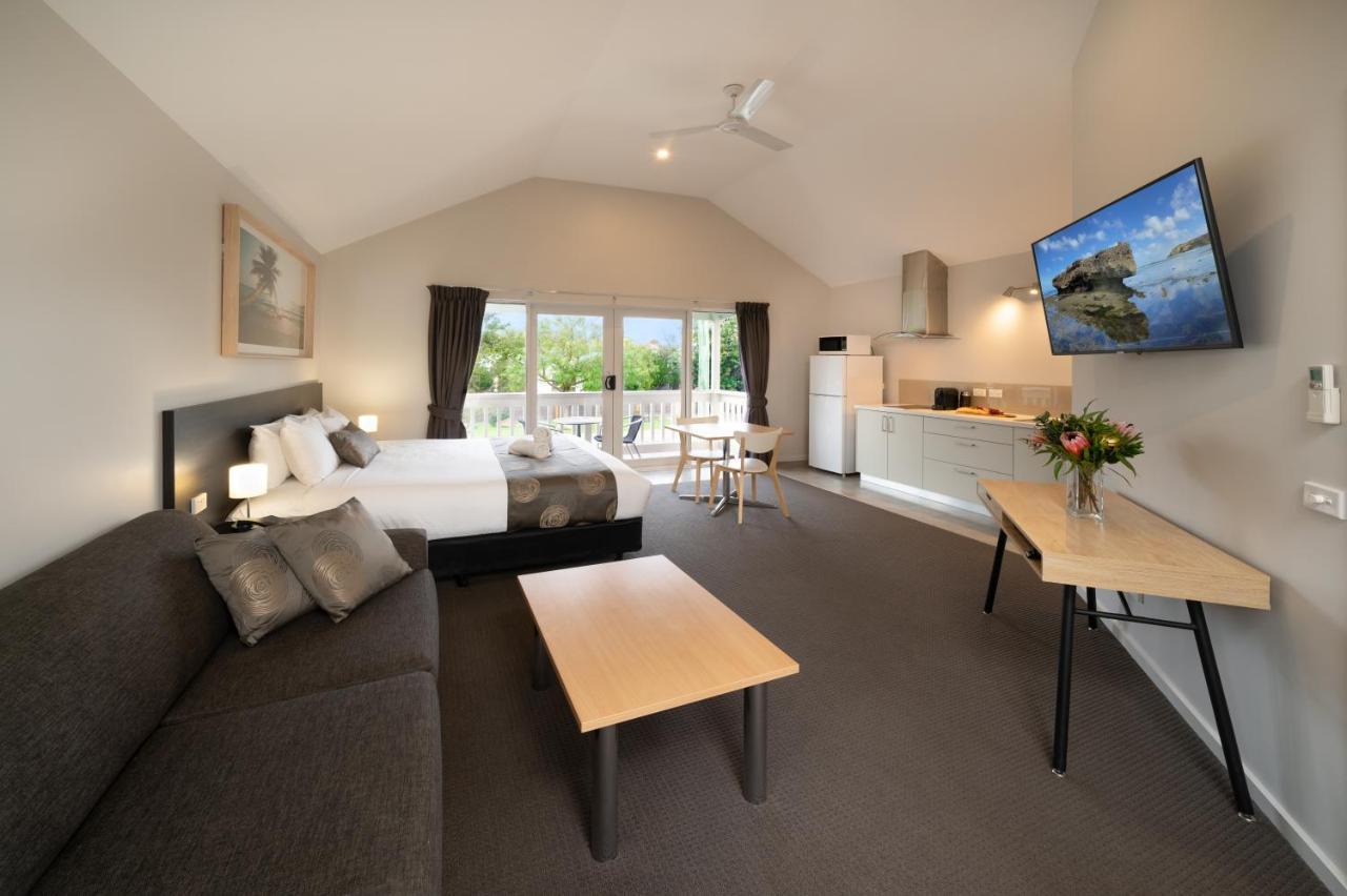 Boathouse Resort Studios And Suites Blairgowrie Eksteriør billede