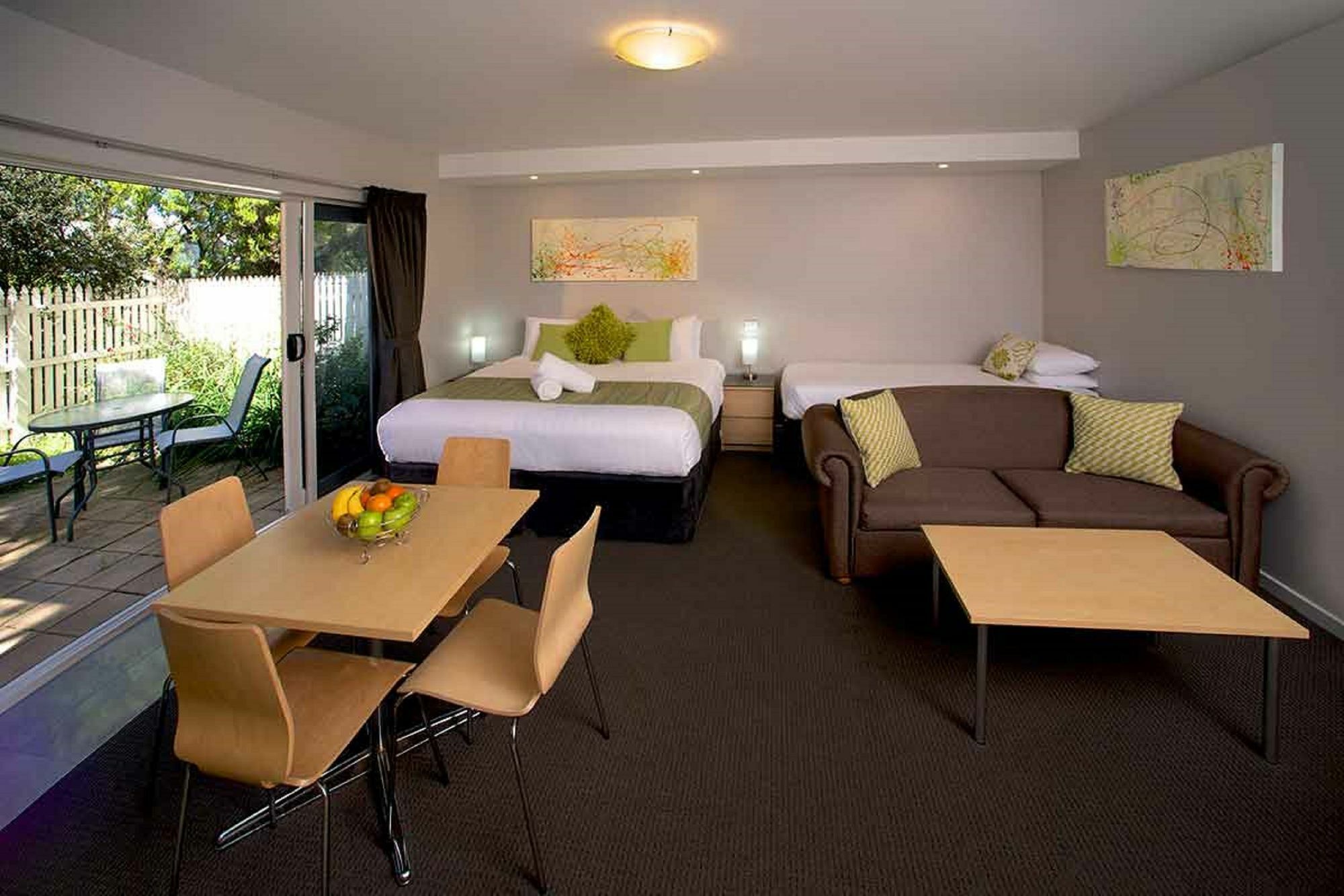 Boathouse Resort Studios And Suites Blairgowrie Eksteriør billede